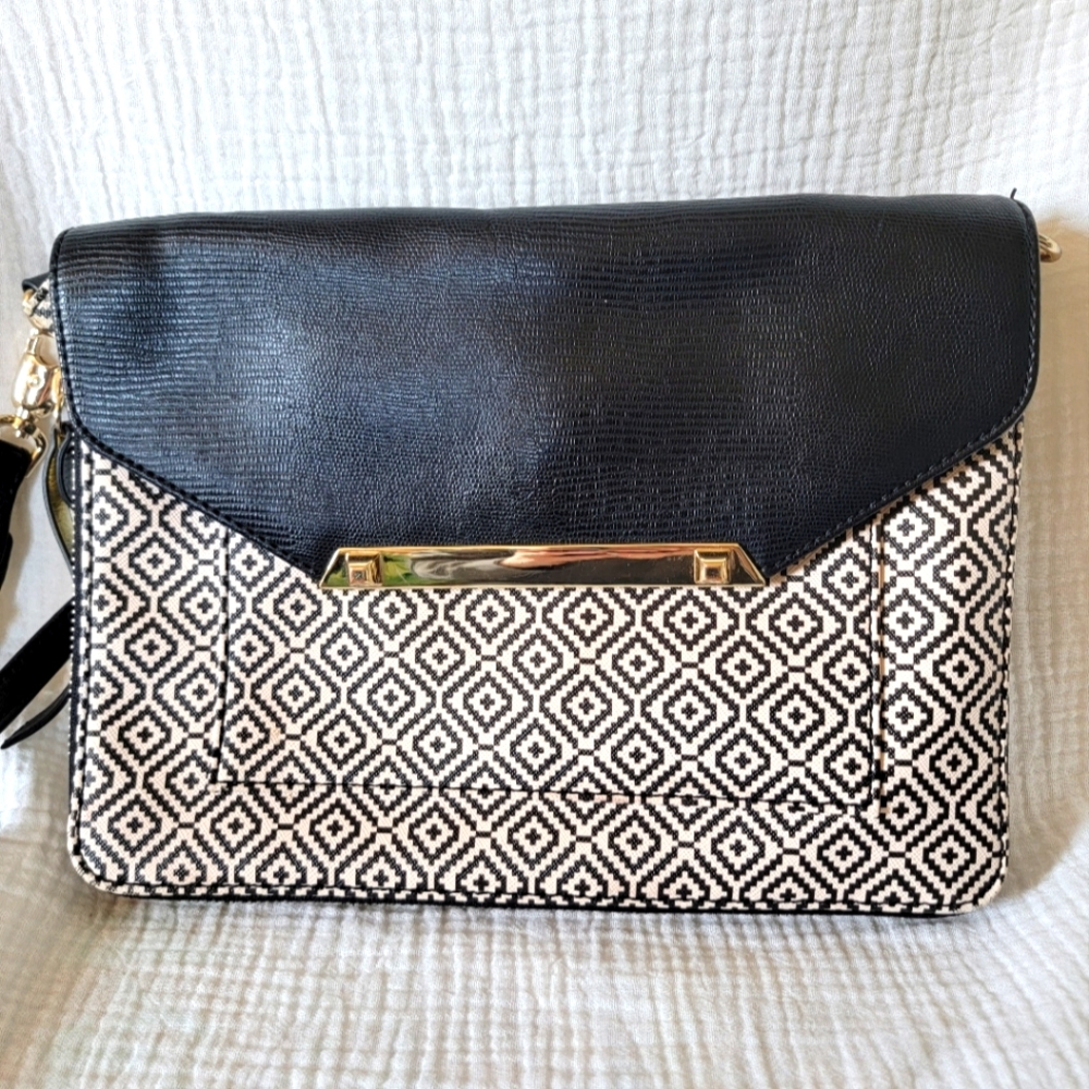 Stella & Dot convertible envelope clutch crossbody black and white